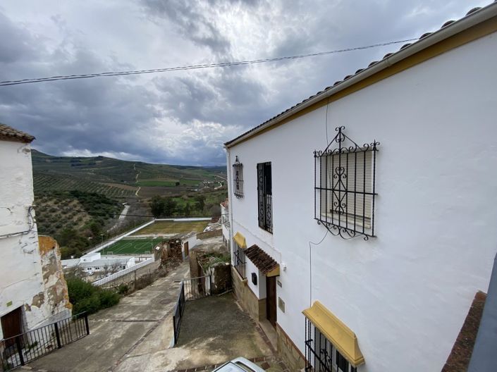 Image No.1-3 Bed Townhouse for sale