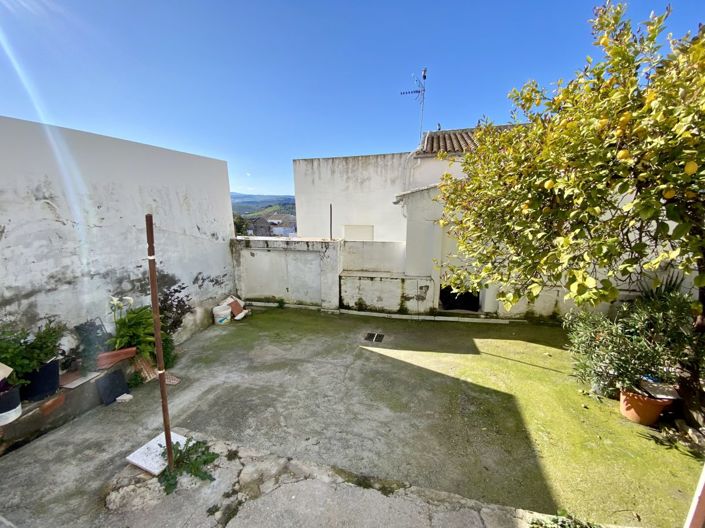 Image No.24-4 Bed Townhouse for sale