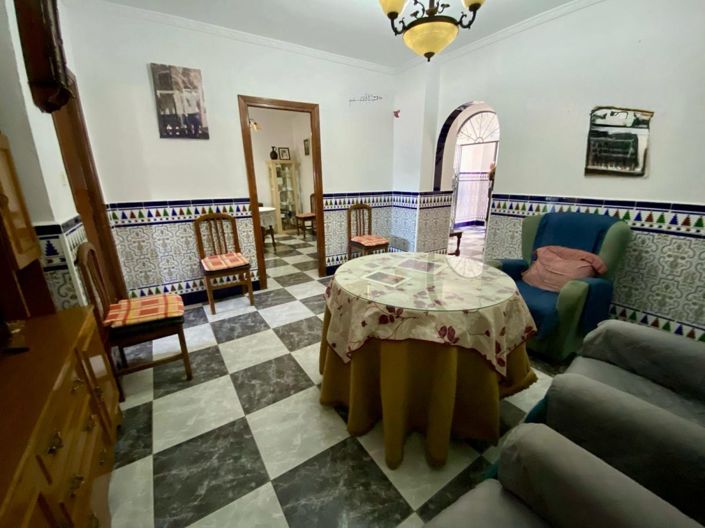 Image No.8-4 Bed Townhouse for sale