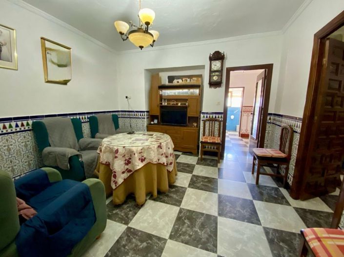 Image No.9-4 Bed Townhouse for sale