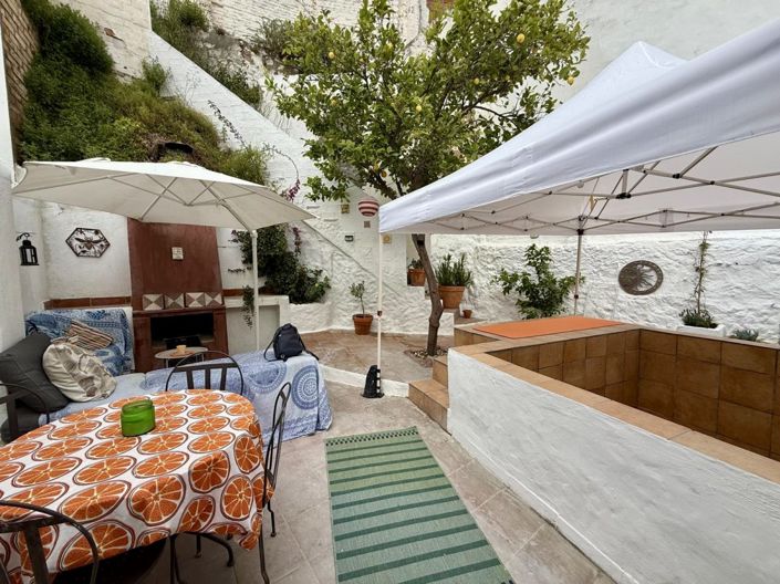 Image No.30-3 Bed Townhouse for sale