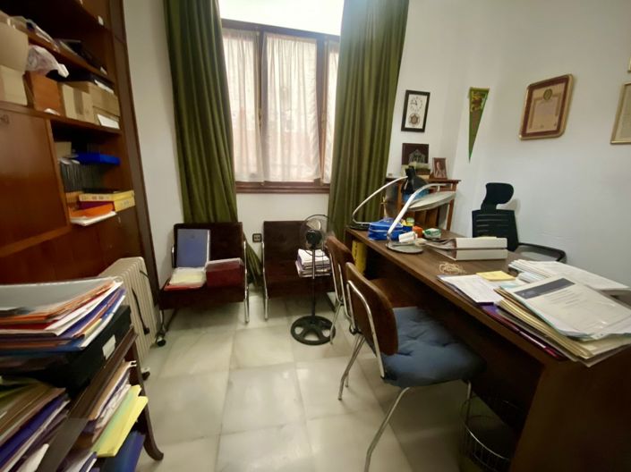 Image No.19-7 Bed Property for sale