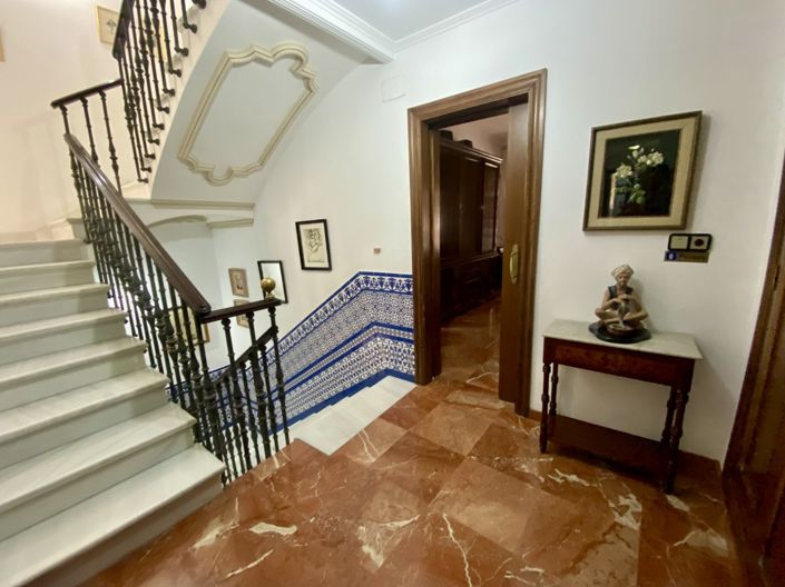 Image No.41-7 Bed Property for sale