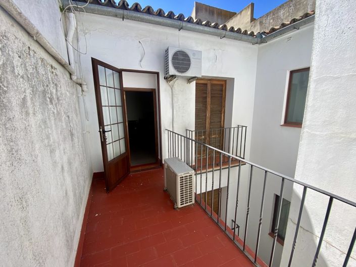 Image No.58-7 Bed Property for sale