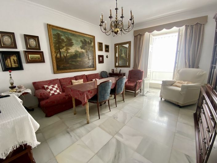 Image No.7-7 Bed Property for sale