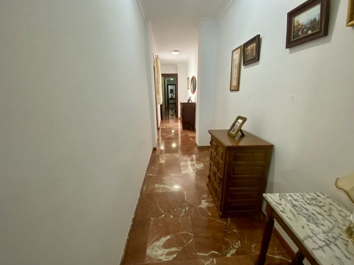 Image No.65-7 Bed Property for sale