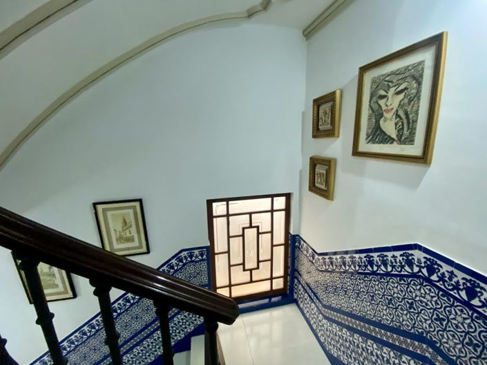 Image No.66-7 Bed Property for sale