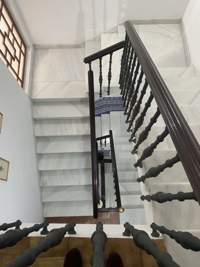 Image No.70-7 Bed Property for sale