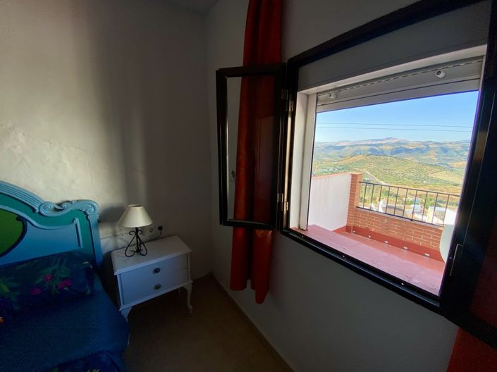 Image No.36-4 Bed Townhouse for sale