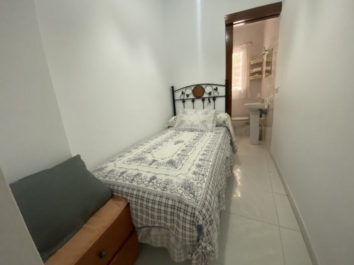 Image No.11-2 Bed Townhouse for sale