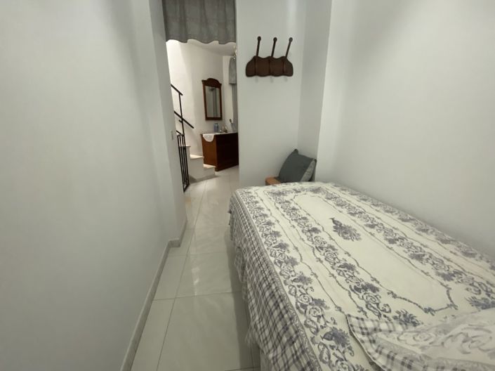 Image No.13-2 Bed Townhouse for sale