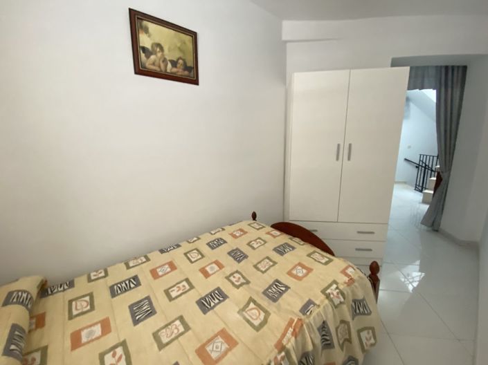 Image No.16-2 Bed Townhouse for sale