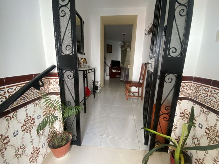 Image No.4-2 Bed Townhouse for sale