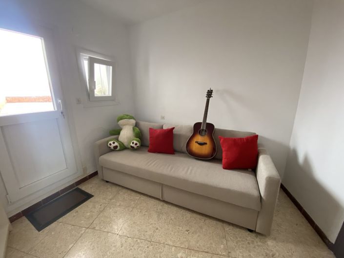 Image No.12-2 Bed Townhouse for sale