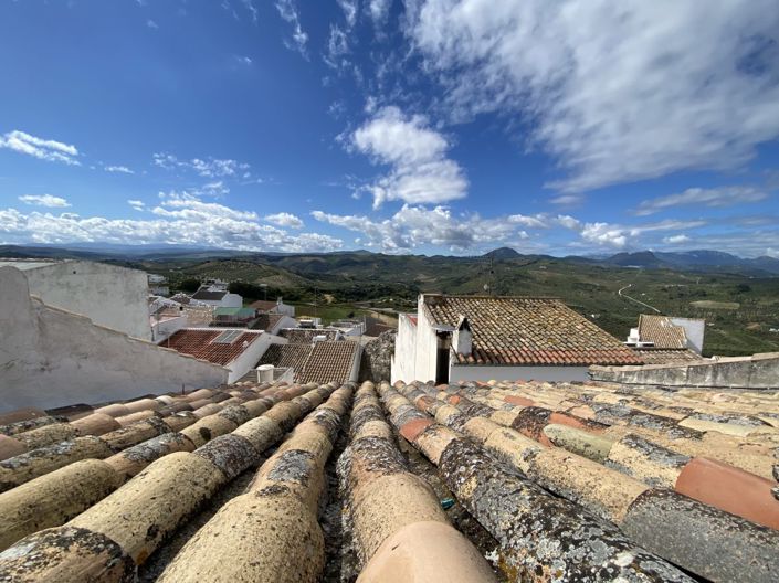 Image No.18-2 Bed Townhouse for sale