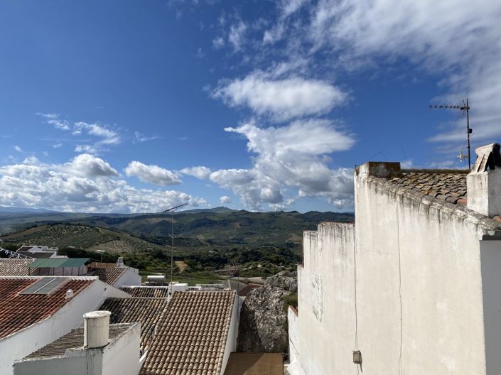 Image No.20-2 Bed Townhouse for sale