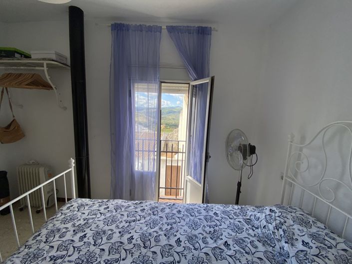 Image No.8-2 Bed Townhouse for sale