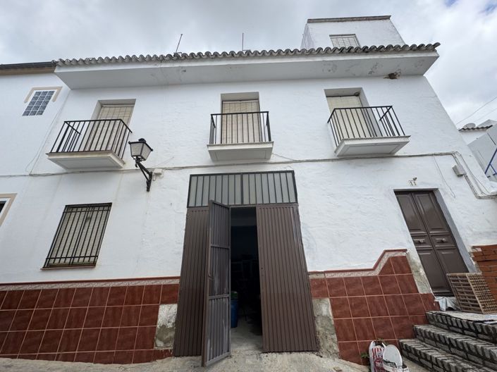 Image No.1-Townhouse for sale