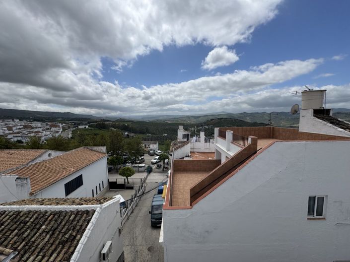 Image No.20-5 Bed Townhouse for sale