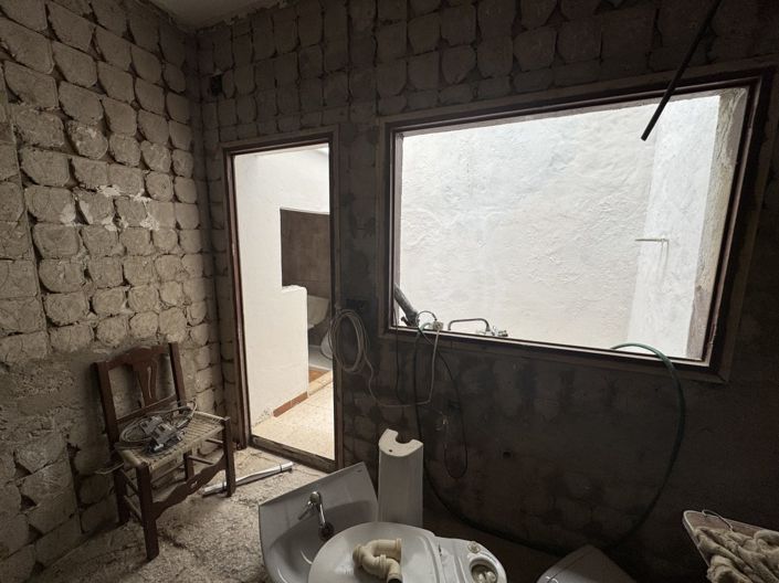 Image No.23-5 Bed Townhouse for sale