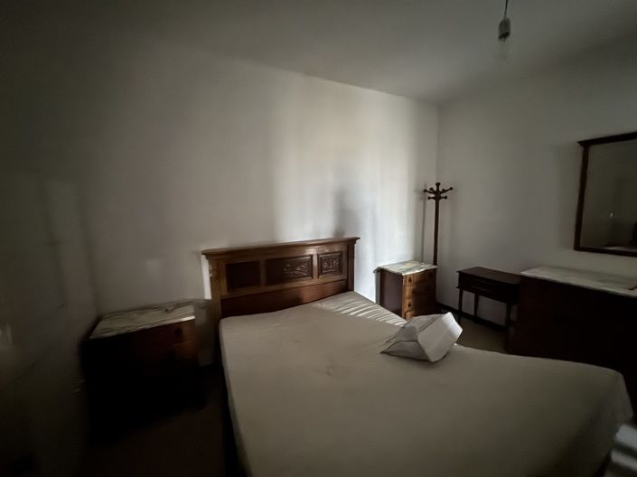 Image No.27-5 Bed Townhouse for sale