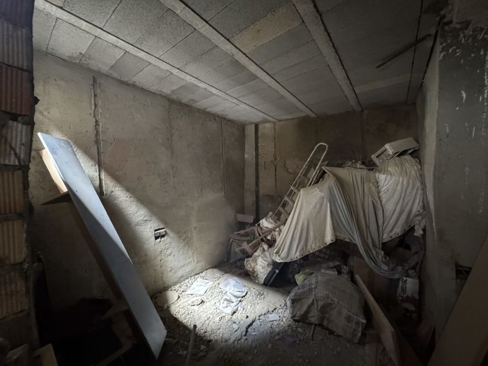 Image No.28-5 Bed Townhouse for sale