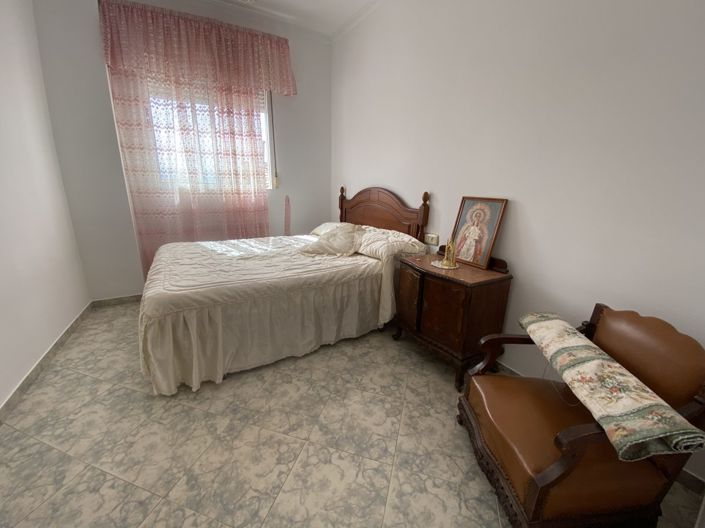 Image No.21-4 Bed Townhouse for sale