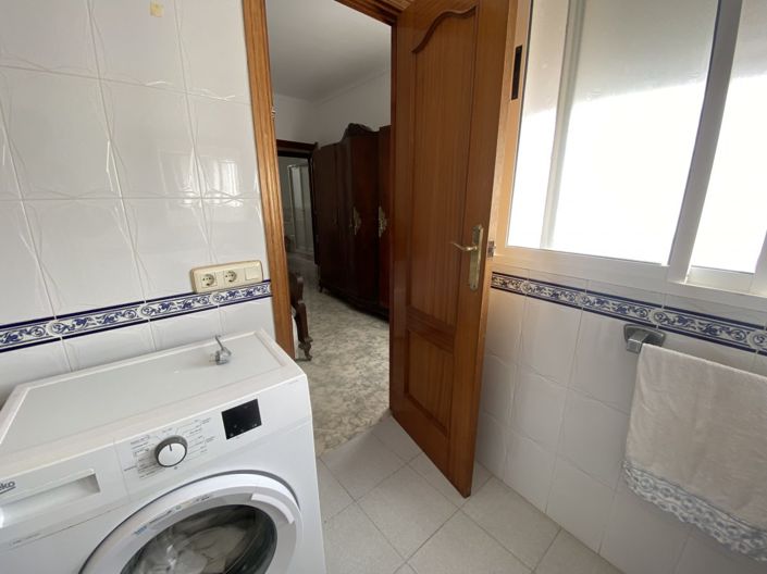 Image No.31-4 Bed Townhouse for sale