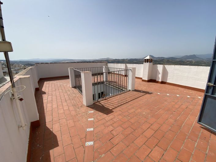 Image No.42-4 Bed Townhouse for sale