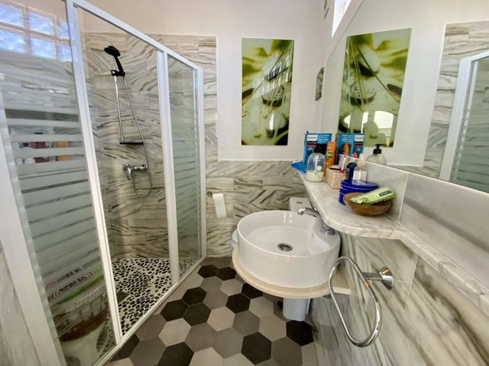 Image No.19-2 Bed Townhouse for sale