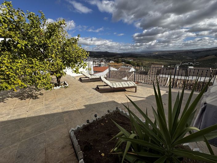 Image No.1-4 Bed Townhouse for sale