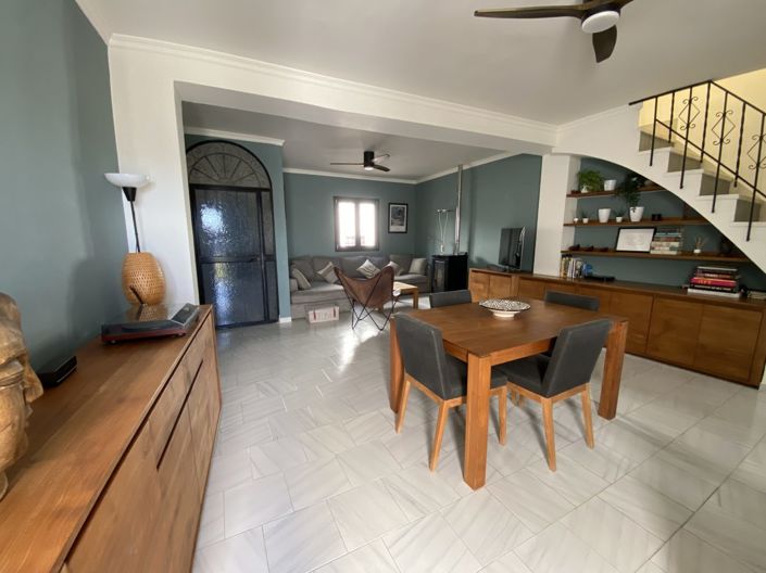 Image No.10-4 Bed Townhouse for sale