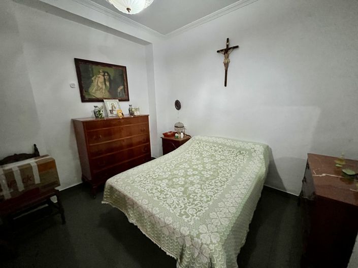 Image No.9-5 Bed Property for sale