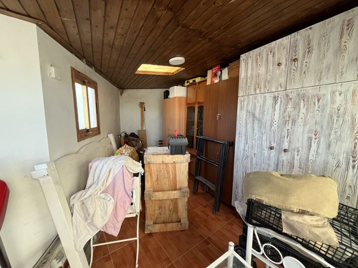 Image No.18-2 Bed Townhouse for sale