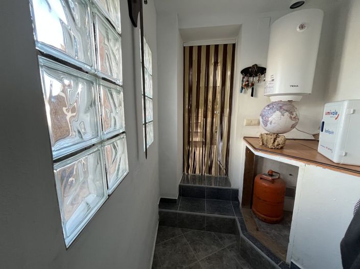 Image No.19-2 Bed Townhouse for sale