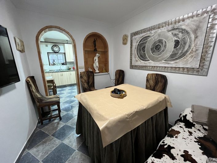 Image No.2-2 Bed Townhouse for sale