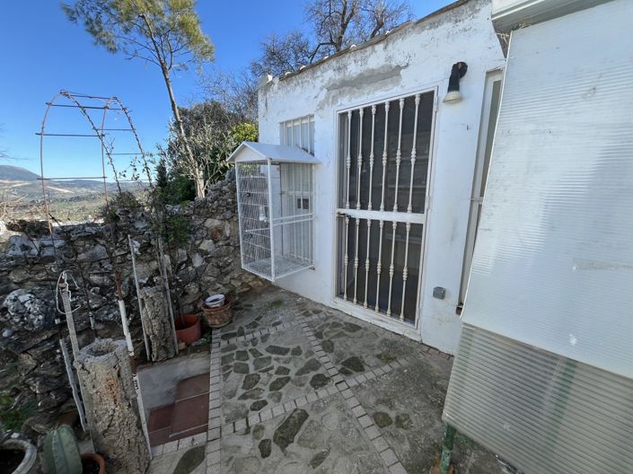 Image No.21-2 Bed Townhouse for sale