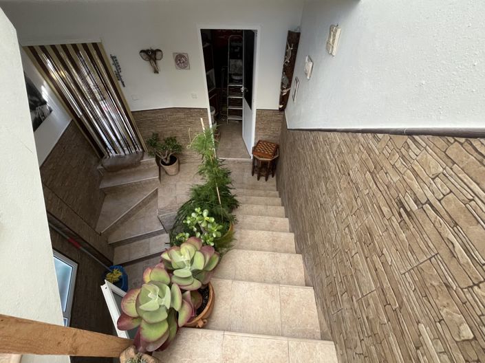 Image No.22-2 Bed Townhouse for sale