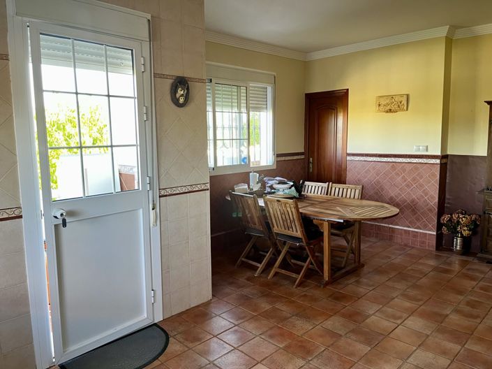 Image No.25-3 Bed Chalet for sale