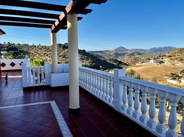 Image No.34-3 Bed Chalet for sale