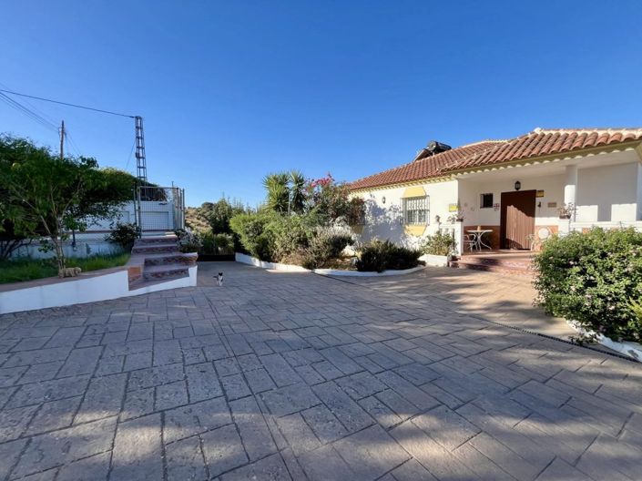 Image No.7-3 Bed Chalet for sale