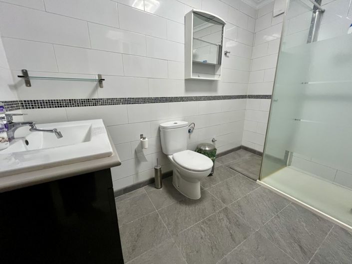 Image No.17-3 Bed Townhouse for sale