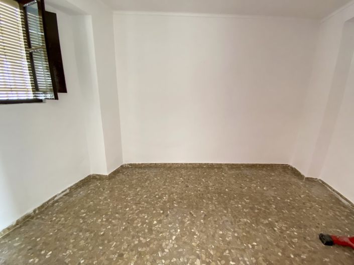 Image No.20-2 Bed Townhouse for sale