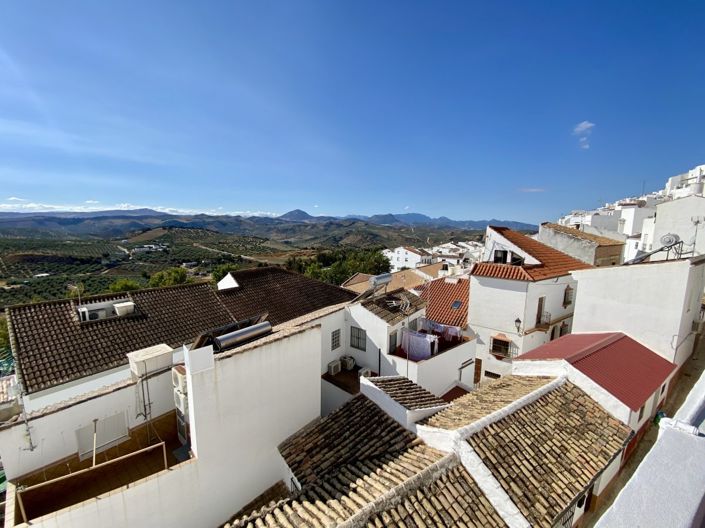 Image No.8-2 Bed Townhouse for sale