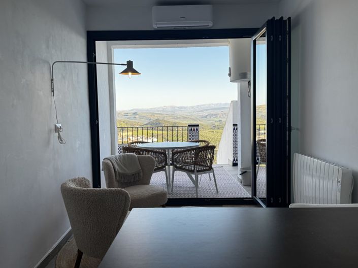 Image No.18-2 Bed Townhouse for sale