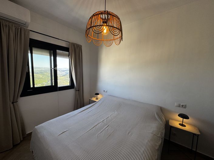 Image No.3-2 Bed Townhouse for sale