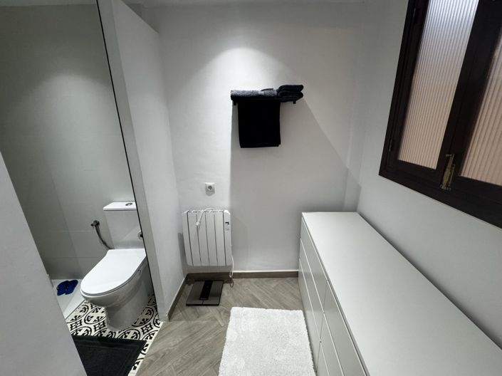 Image No.9-2 Bed Townhouse for sale