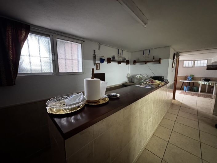 Image No.17-4 Bed Property for sale