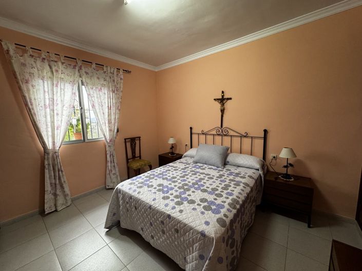 Image No.20-4 Bed Property for sale