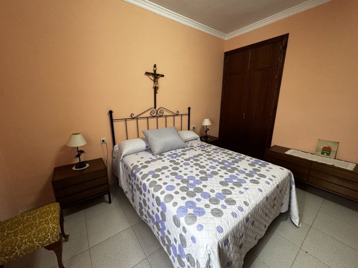 Image No.41-4 Bed Property for sale